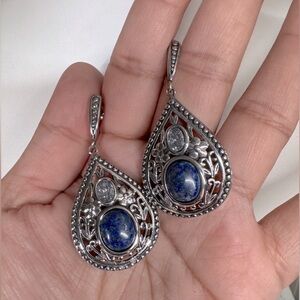 Tear drop earrings Lapis Lazuli blue stone in the middle